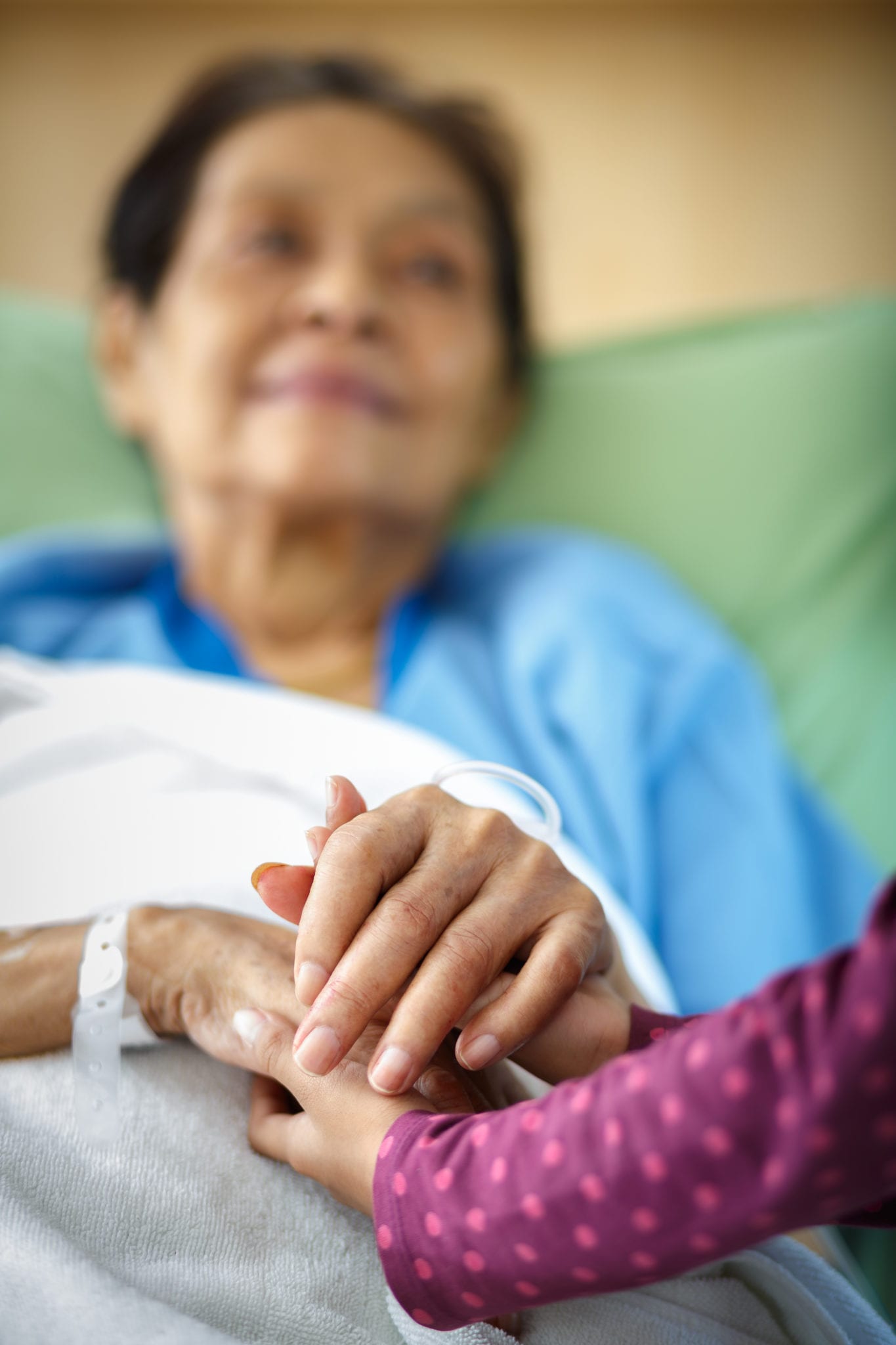 4 Ways to Offer Thanks to a Hospice Caregiver | Cypress Lawn